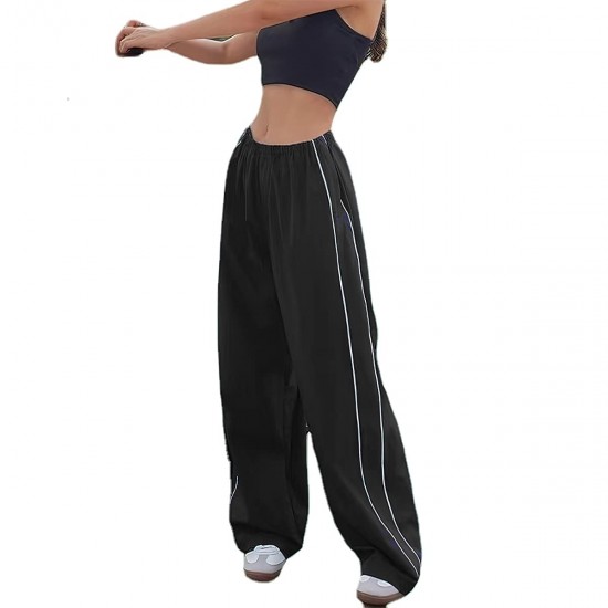 Women's baggy Y2K parachute pants Women's baggy Y2K parachute pants